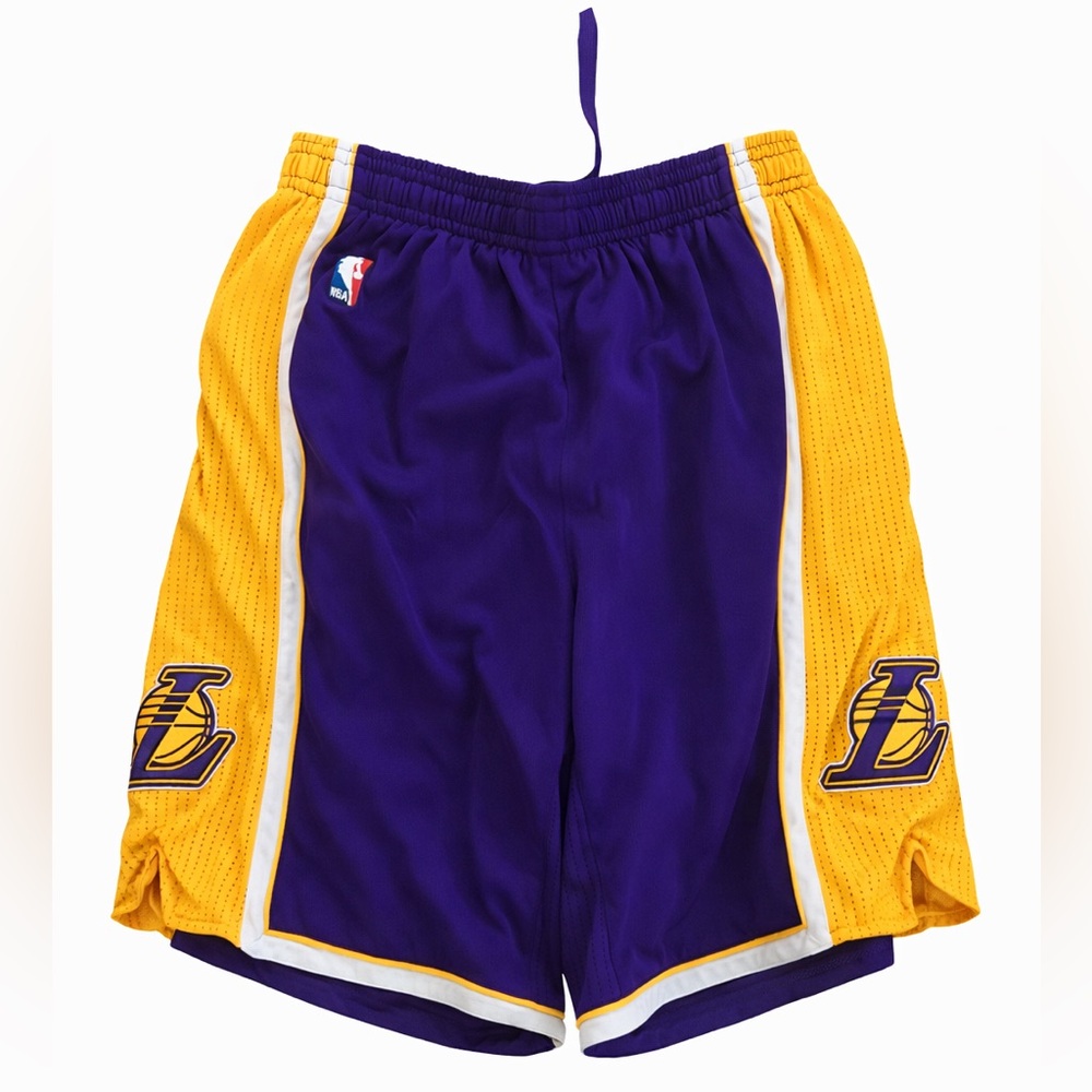 🔥 Authentic Los Angeles Lakers Game Shorts • NBA on-court style • Excellent Cond